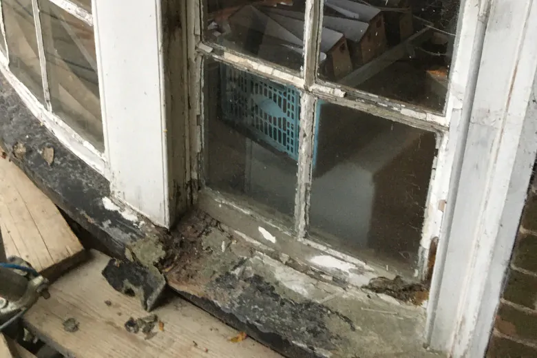 Powell, Ohio rotten window sashes and sills repair (rebuild)